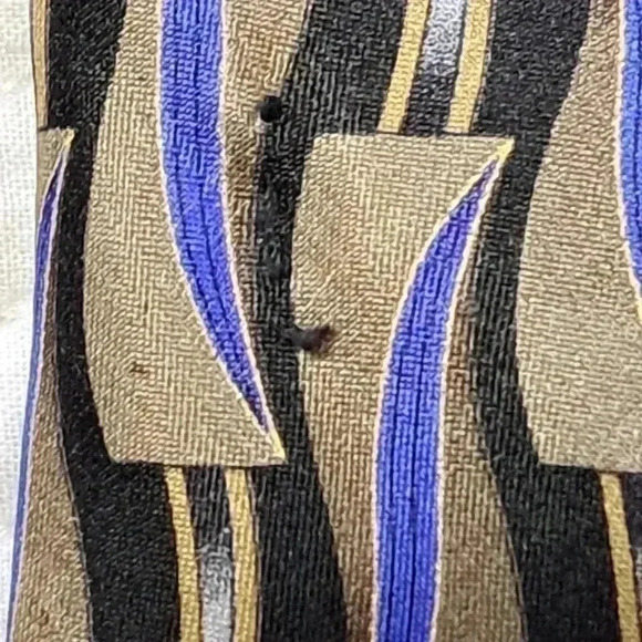 ❤️ 2/$14 -  Men's Silk Tie - Picture 4 of 5